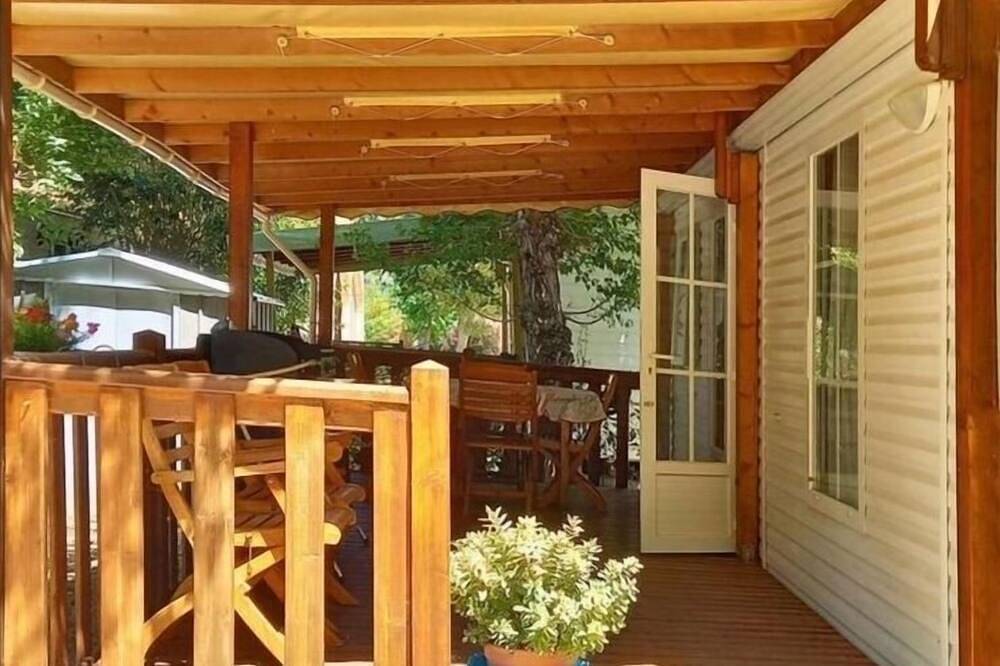 Air-conditioned mobile home with terrace - between sea and Camargue in Lunel, Côte d'Améthyste