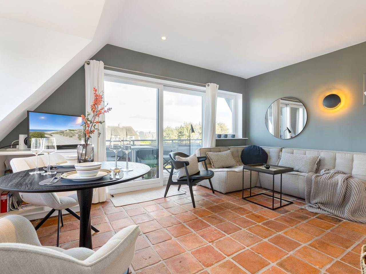Ganze Ferienwohnung, Dünenhöppler - 2-Raum Appartement im Og/Dg, ca. 59m² Nutzfläche, Nichtraucher, keine Haustiere in Wenningstedt, Sylt