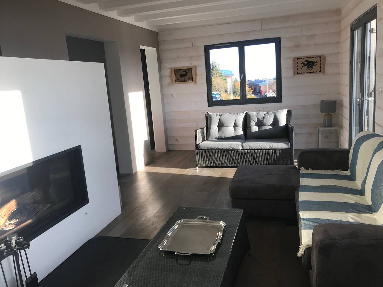 Chalet rénové pour 10 pers. avec Parking proche Super Besse in Super Besse, Besse-et-Saint-Anastaise