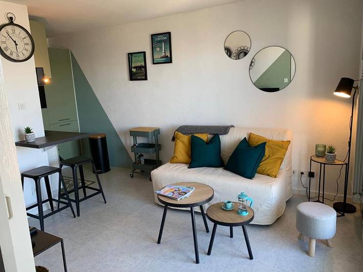 Appartement de vacances pour 4 personnes, avec terrasse ainsi que piscine et vue