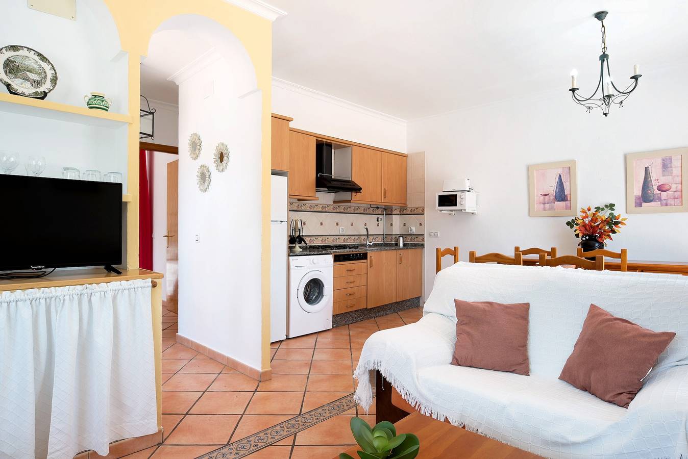 Holiday Home 'Chalet Fuente2 Shared Pool Family' with Shared Pool and Air Conditioning in Conil de la Frontera, Costa de la Luz