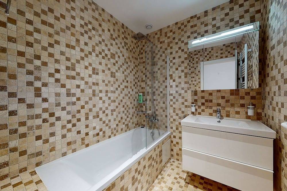 Villamagnysolar 3 Near Disneyland Paris in Magny-le-Hongre, Sena y Marne