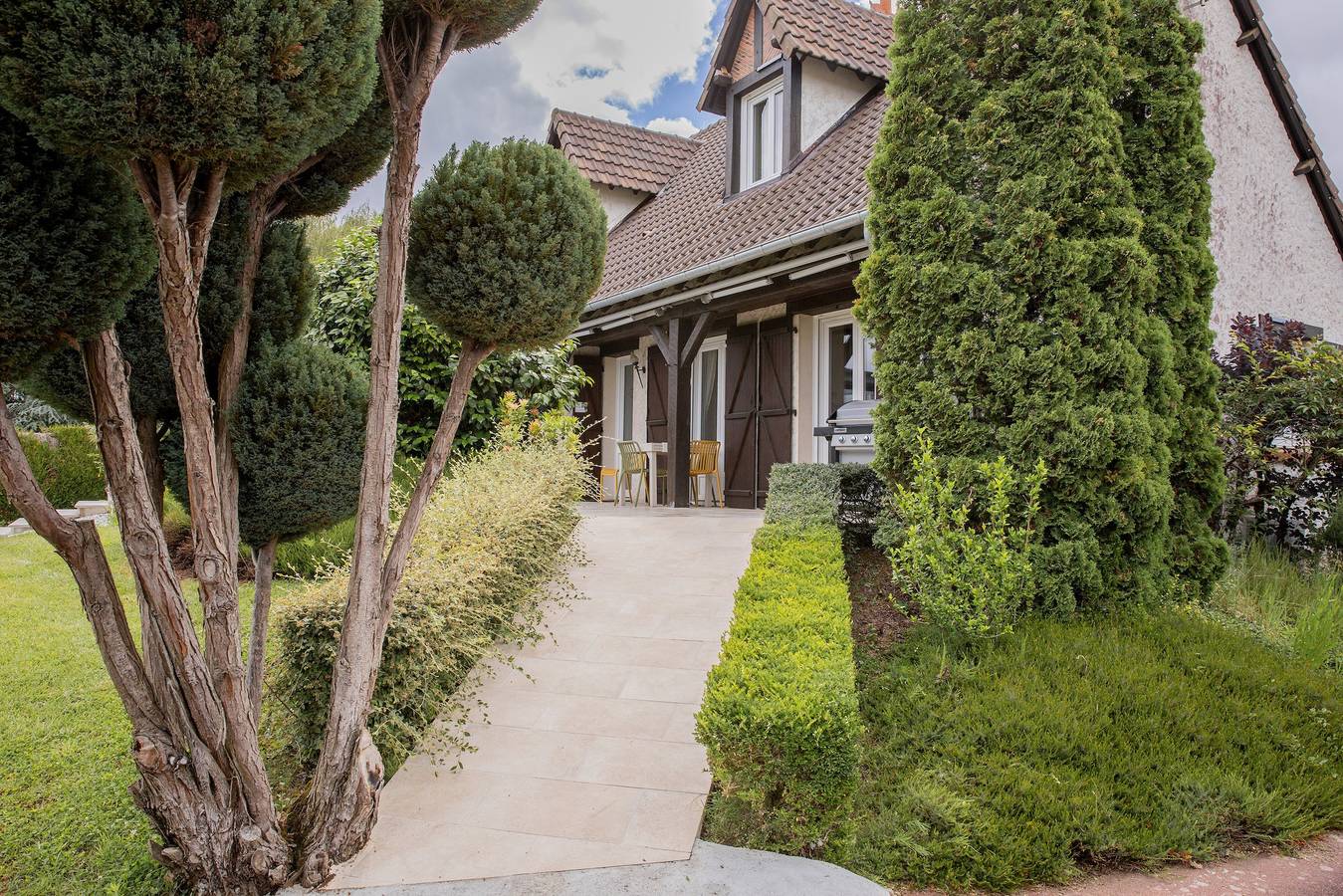 Le Clos 'Majanpie' avec piscine privée, Wi-Fi et climatisation in Meusnes, Région de Romorantin-Lanthenay
