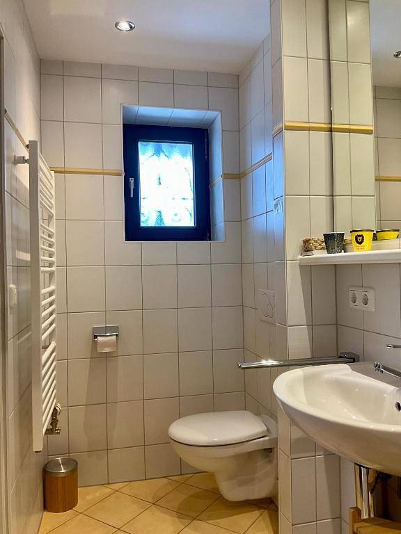 Ganze Ferienwohnung, Ferienwohnung Gästehaus Am Buchenbichl - Ferienwohnung Nr. 8, für 1 bis 2 Personen, 26 qm, Balkon in Schönau am Königssee, Berchtesgadener Alpen