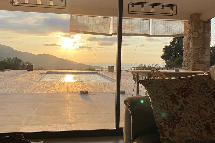Location de vacances pour 5 personnes, avec Terrasse et Jardin à Sari-d'Orcino