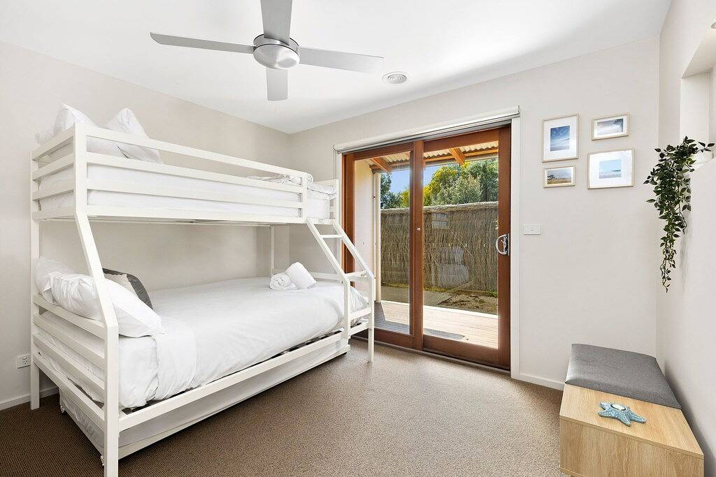 Sunset Haven: Golf, beach, spa and fire retreat in Bellarine