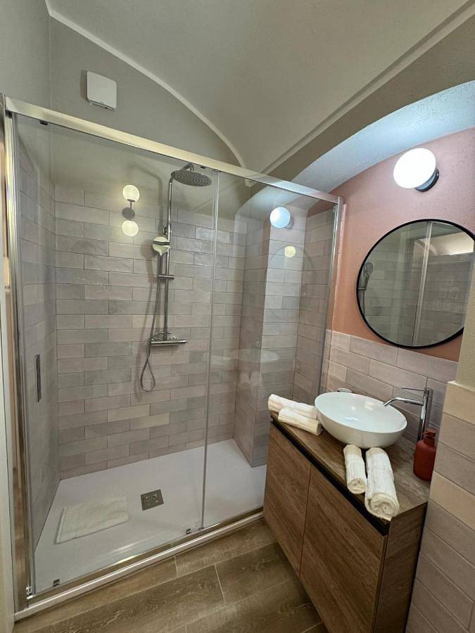 Double Room with Private Bathroom in Sorso, Province de Sassari
