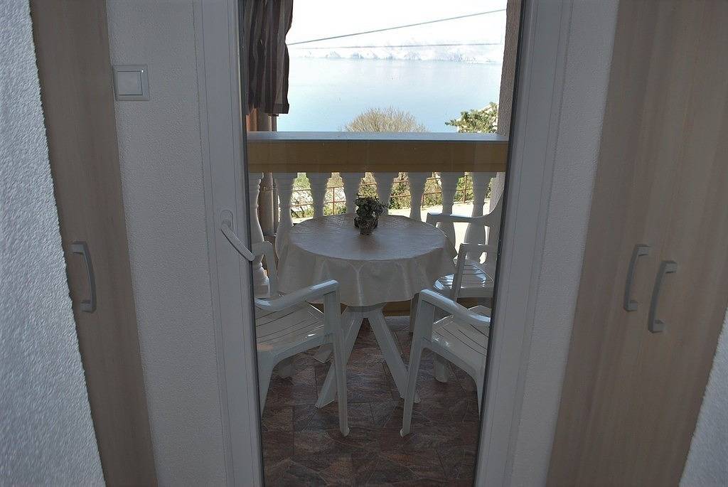 Entire apartment, One bedroom apartment with balcony and sea view Senj A-25225-b in Senj, Kvarn land