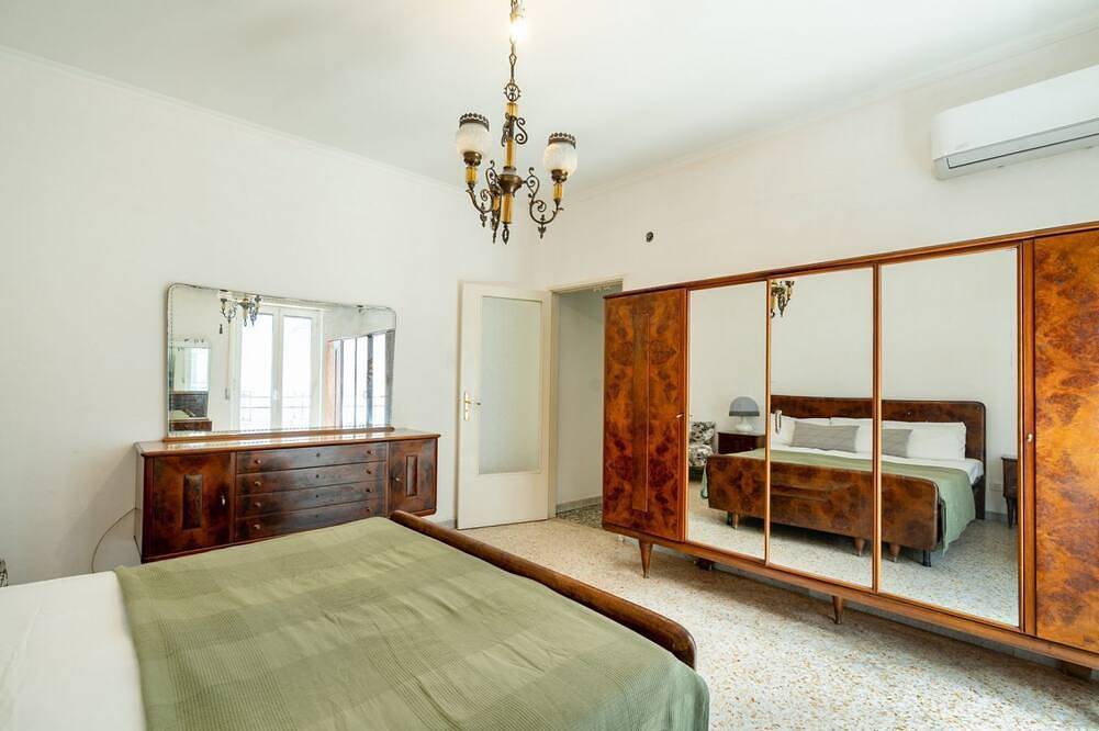Ganze Wohnung, Guesthost - Roomy Apartment in Bisceglie in Bisceglie, Via Francigena