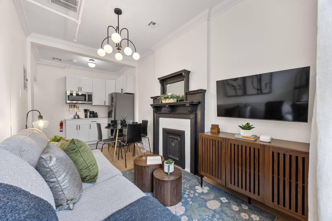 Entire apartment, 3Br Brownstone near Subway & Columbia Uni in Upper Manhattan, New York City