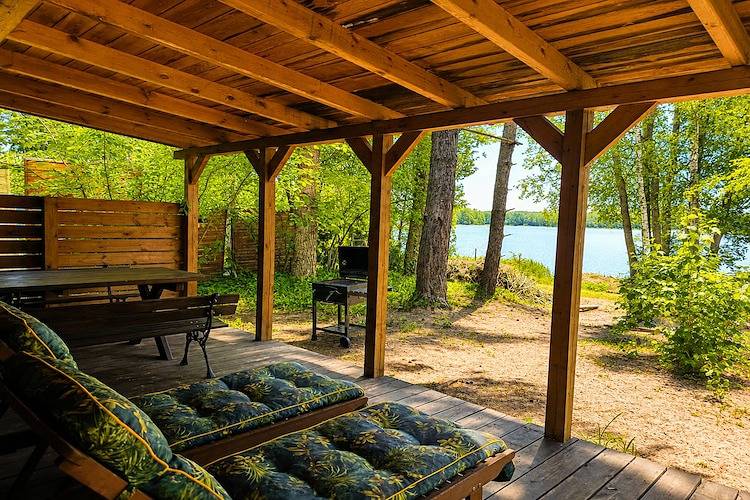 Geweldig vakantiehuis midden in de natuur en direct aan het meer, Natac Wielka in Mazurië