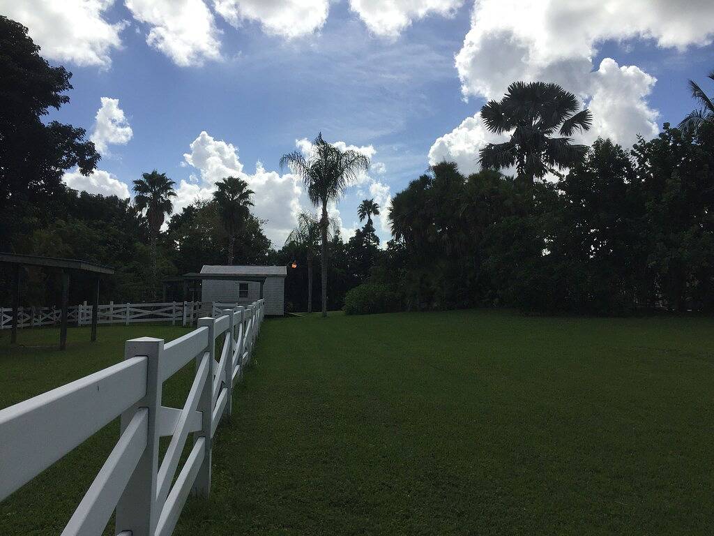 Bed And Breakfast for 6 Guests in Everglades, Florida