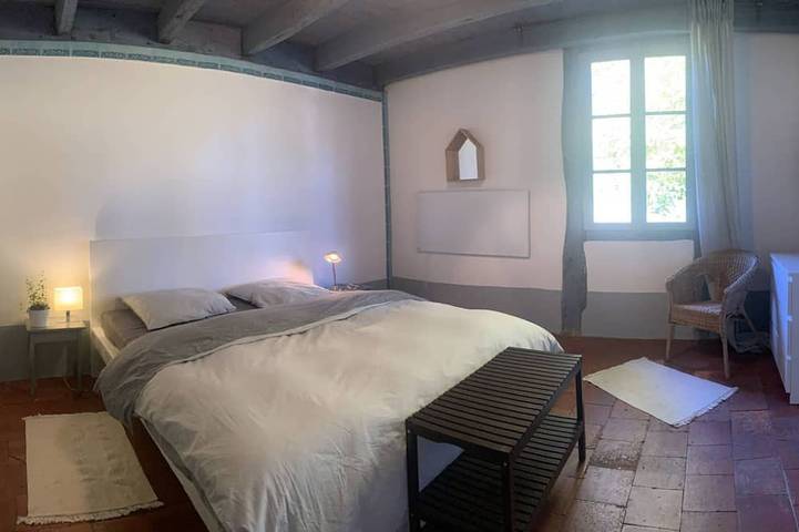 Chambre d’hôte pour 2 personnes, avec jacuzzi et jardin