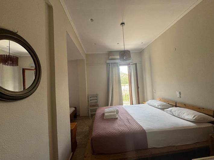 Hôtel pour 2 personnes, avec jardin dans Soúgia - 4