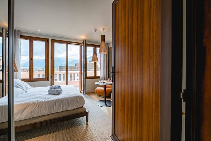 Vakantiewoning voor 2 personen, with Balkon and Terras as well as Uitzicht op het meer in Annecy