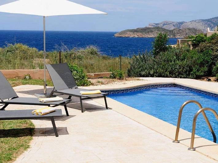 Finca mit Hund für 10 Personen, mit Terrasse und Garten sowie Pool und Ausblick in Santa Ponsa - 4