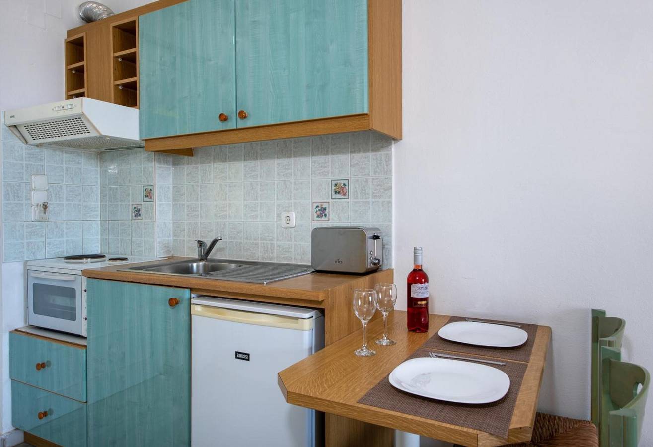 Ganzes Studio, Apartment 'Studio 2 Zwei Erwachsene' mit Meerblick, Wlan und Klimaanlage in Rethymno und Umgebung