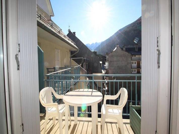 Gîte pour 6 personnes, avec balcon, adapté aux familles dans Office de Tourisme de Luchon - 3