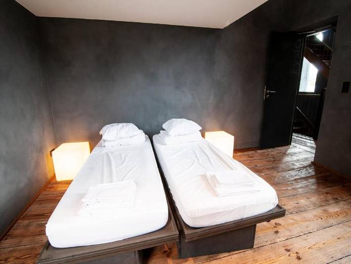 Location de vacances pour 21 personnes, avec jardin à Anhée - 4