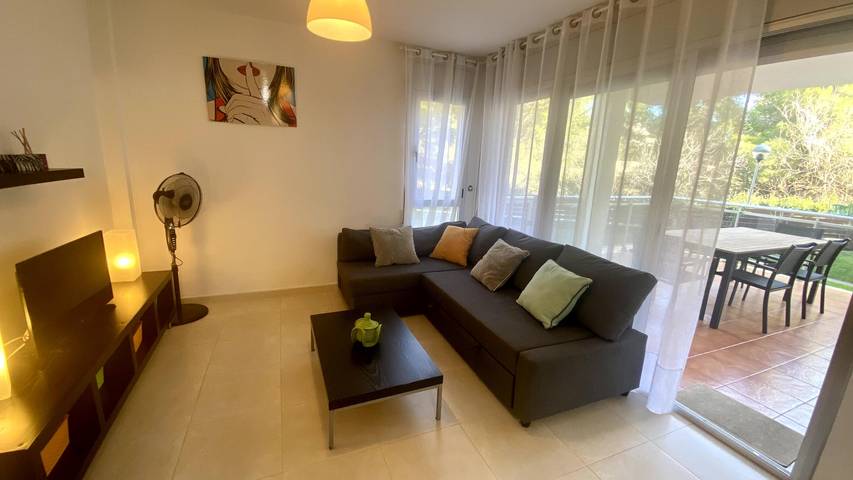 Gîte pour 6 personnes, avec terrasse ainsi que piscine et vue à Calafat - 3