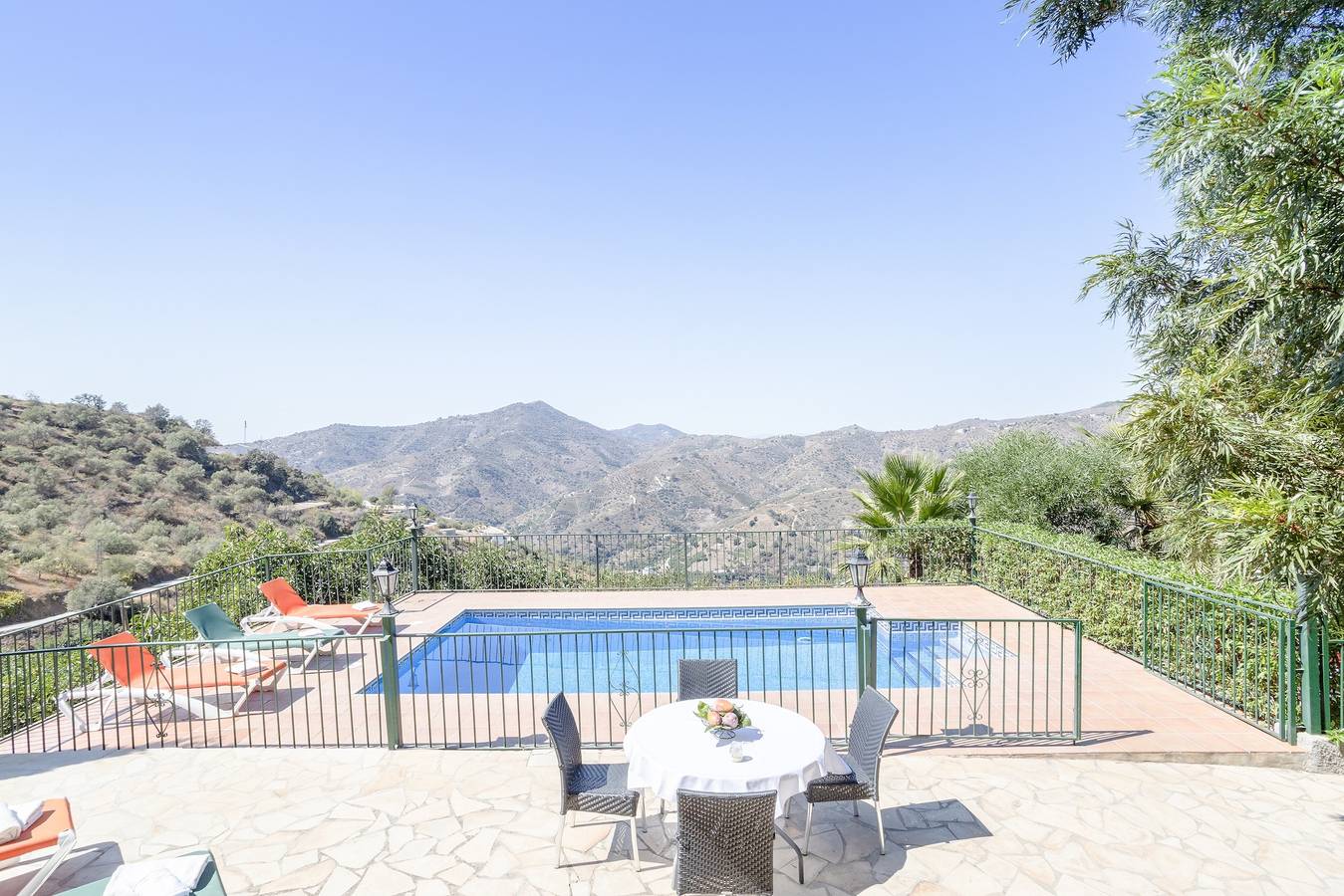 Charming Holiday Home “Las Olivas” with Balcony, Pool & Wifi; Parking Available in Sayalonga, Costa del Sol