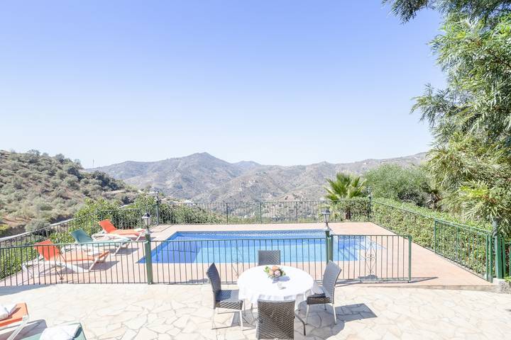 Ferienhaus für 8 Personen, mit Garten und Balkon in Sayalonga - 2