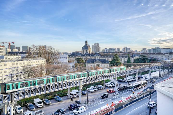 Appartement entier, Appartement « Terrasse et Confort – Austerlitz » avec Balcon et Wi-Fi in Paris, Île de France