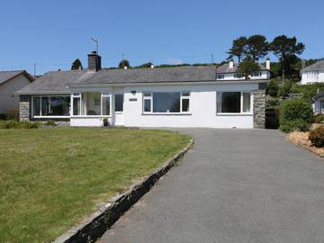 Bungalow for 6 People in Pwllheli, North-Wales, Photo 1