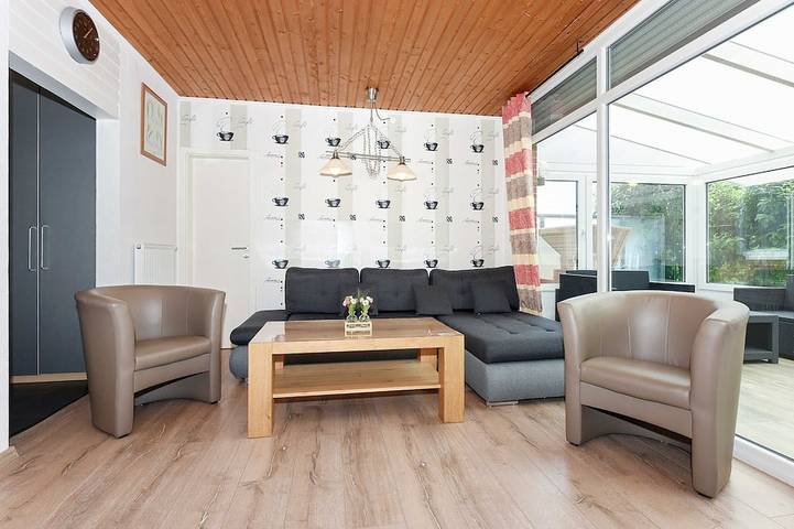 Ferienhaus für 4 Personen, mit Terrasse und Garten