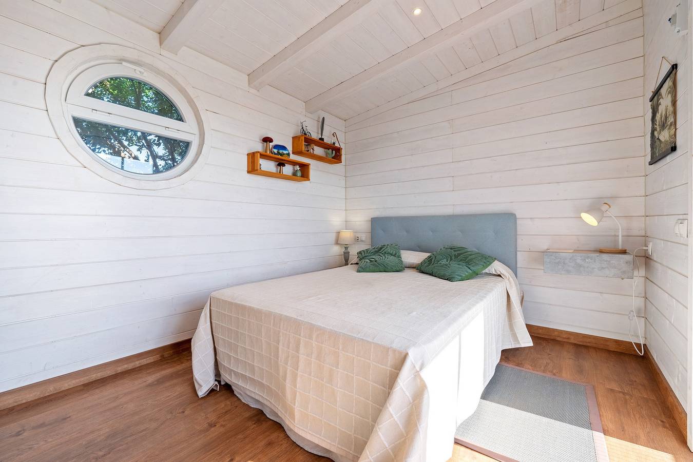 Cabaña 'Casa Arbol ' con vistas al mar, piscina compartida y Wi-Fi in Tierras del Ebro, Costa Dorada