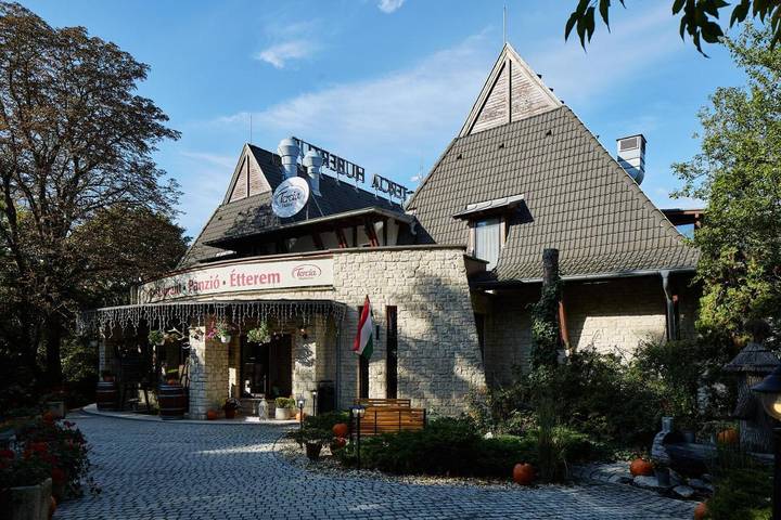 Location de vacances pour 2 personnes, avec vue et terrasse à Sopron - 2