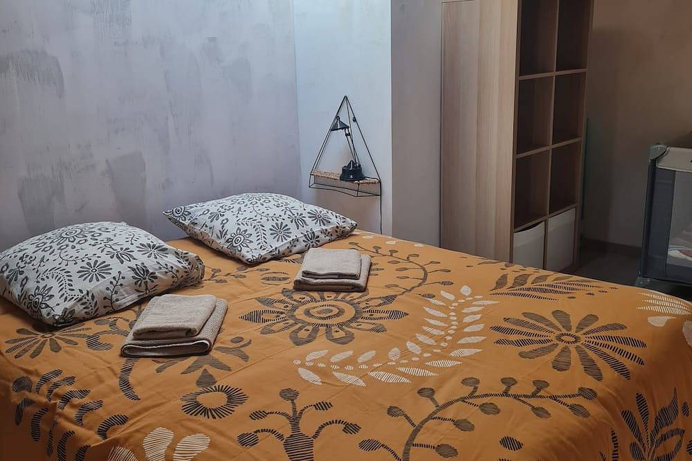 Maison Classée \" La Glicyne Bleu \" Proche du Lac du Salagou in Clermont-l'Hérault, Lodève region