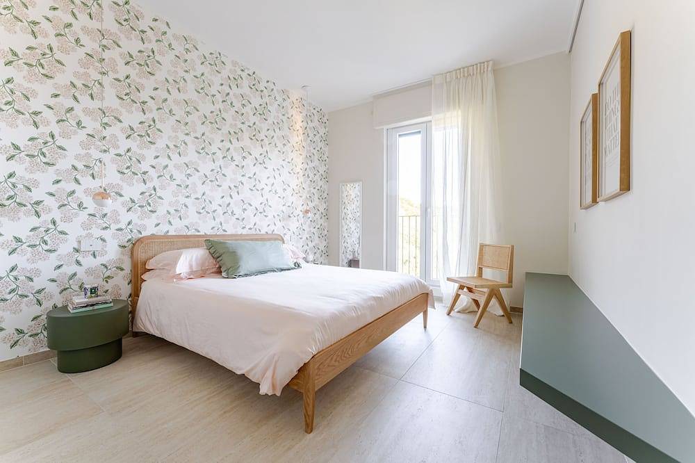 Entire apartment, Brand New Design 2bedrooms/2-baths apartment in Portovenere/5 Terre - Wifi, Ac in Portovenere, Porto Venere Municipality