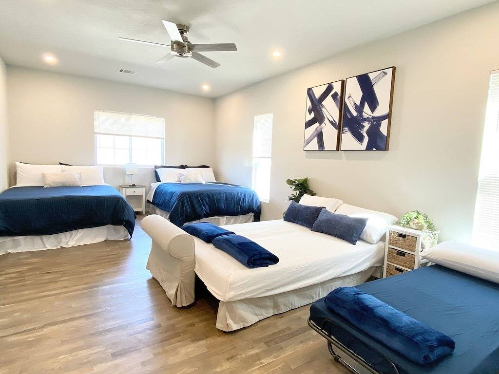 Budget-Friendly Retreat Stockyards Hottub Minigolf in Fort Worth, Tarrant County