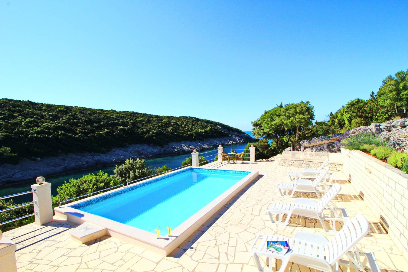 Appartamento vacanze a Žrnovo a partire da 225€ a notte