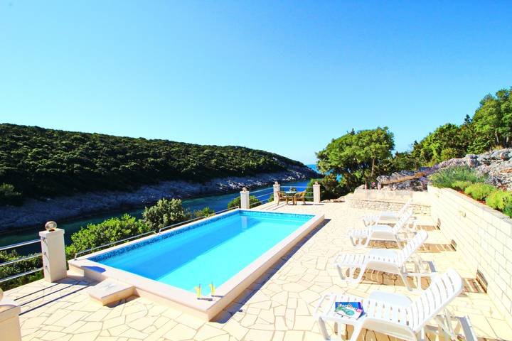 Apartament wakacyjny dla 6 osób, z balkon/ taras i basen w Miasto Korcula