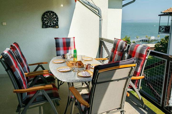 Ferienwohnung für 9 Personen, mit Garten - 1