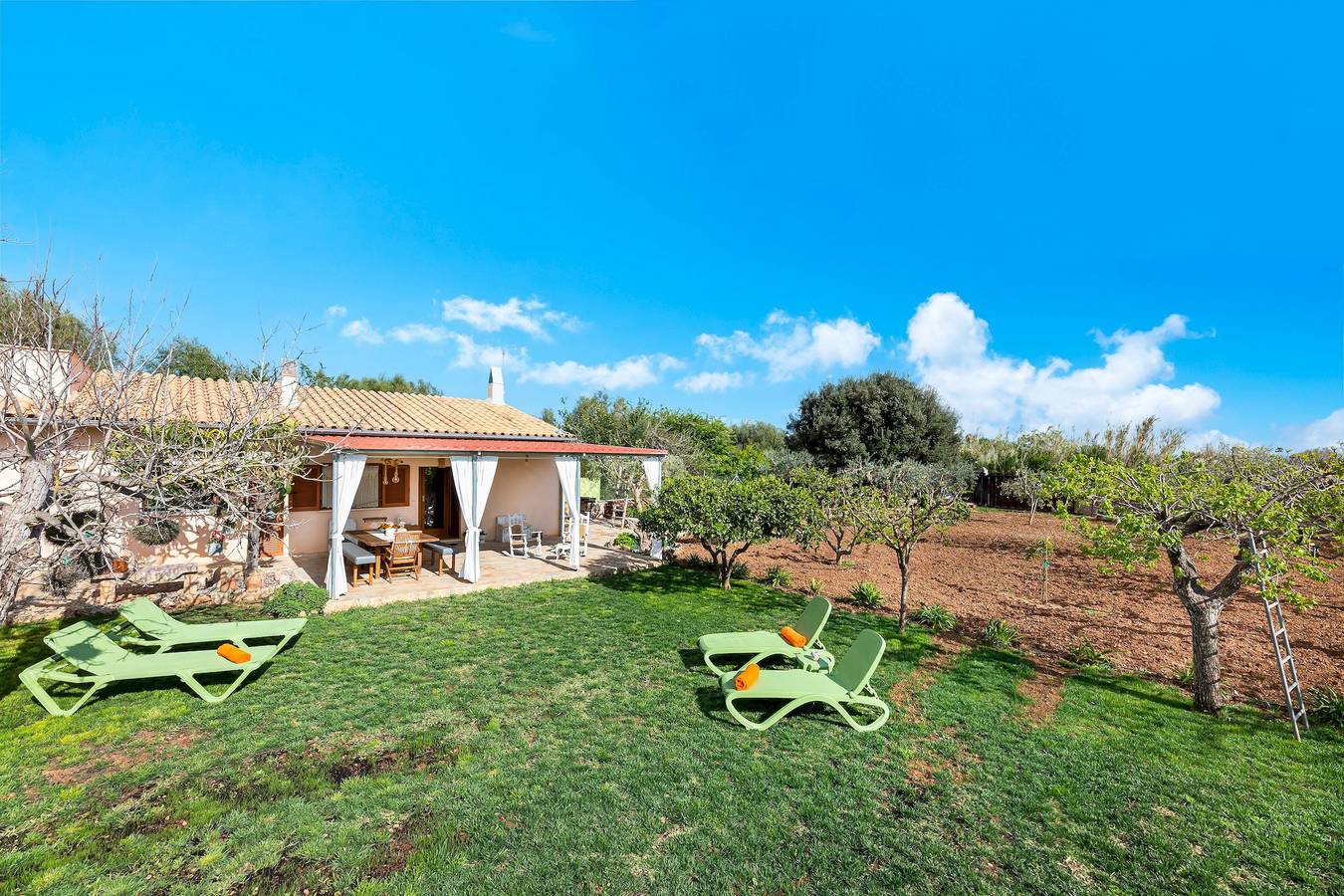 Villa für 4 Personen mit Pool in Búger, Mallorca Inselmitte