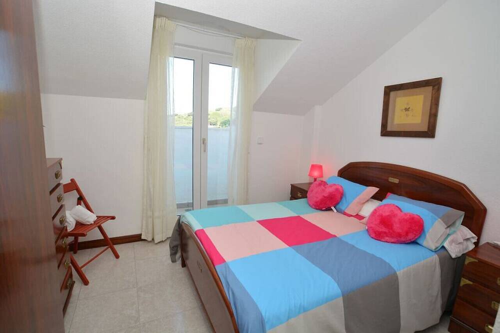 Entire apartment, Apartamento con vistas a la playa y tenis - la Are in Arnuero, Cantabrian Coast