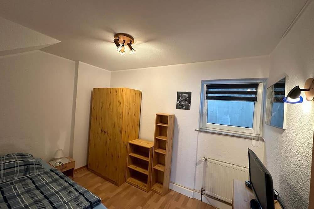 Ganze Wohnung, Ferienwohnung an der Glocke, 74qm, Terrasse, 2 Schlafzimmer, max. 3 Personen in Plettenberg, Märkischer Kreis