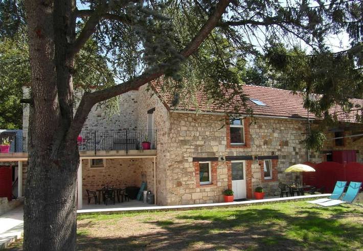 Gîte pour 8 personnes, avec terrasse et jardin dans Verneuil (Marne)