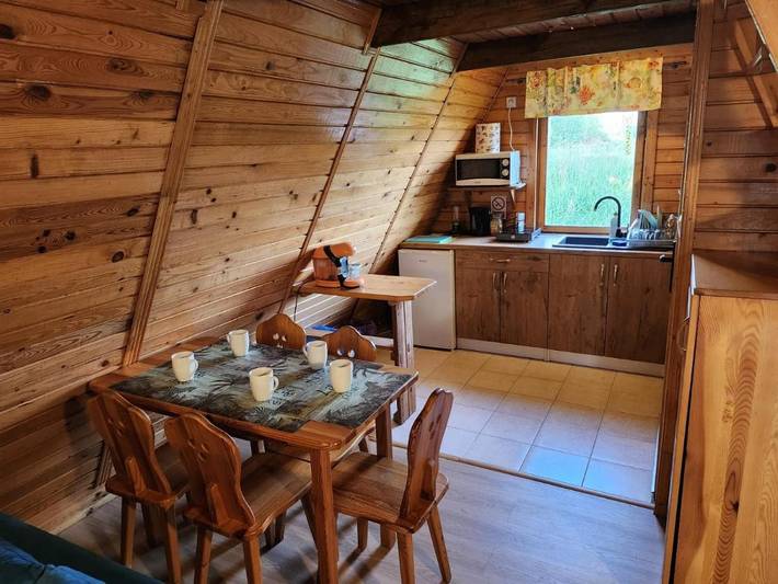 Lodge für 4 Personen, mit Balkon und Garten sowie Ausblick
