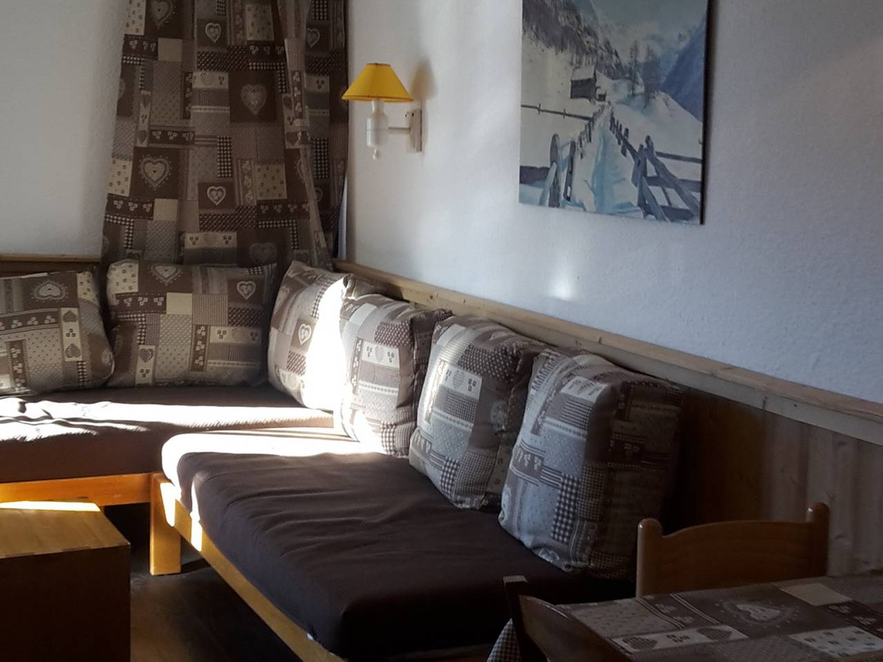 Studio entier, Appartement Skis aux Pieds, 4 Personnes, Balcon, Wifi Gratuit, Proche Commerces et Activités in Les Menuires, Saint-Martin-de-Belleville