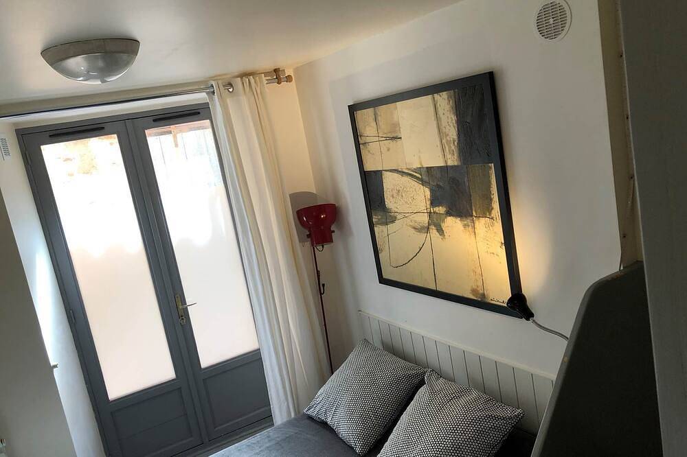 Entire apartment, Duplex rue Donzelle 1st floor in Cahors, Lot