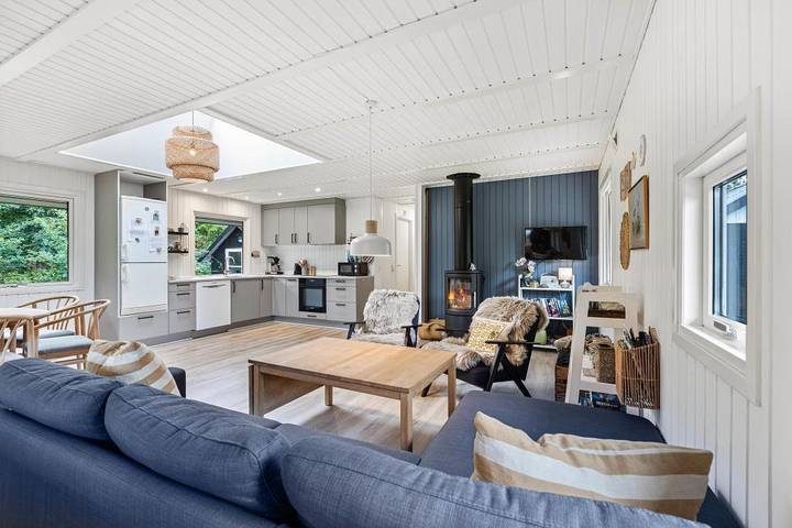 Einladendes Ferienhaus mit Kamin für 5 Personen in Bork Havn, Ringkøbing Fjord