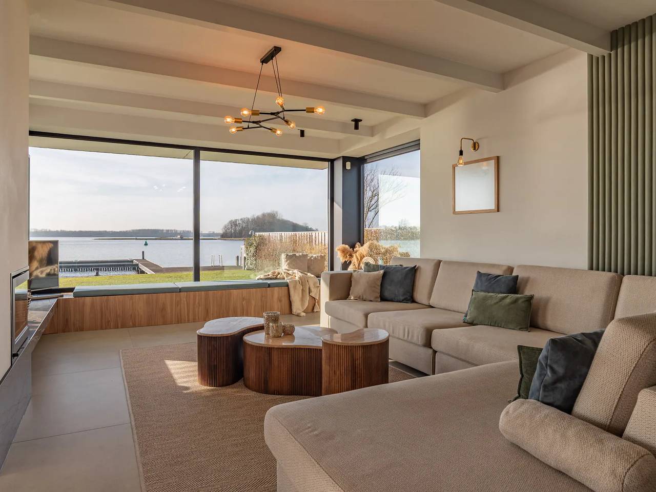 Luxe villa met steiger aan het Veerse Meer in Schotsman, Kamperland