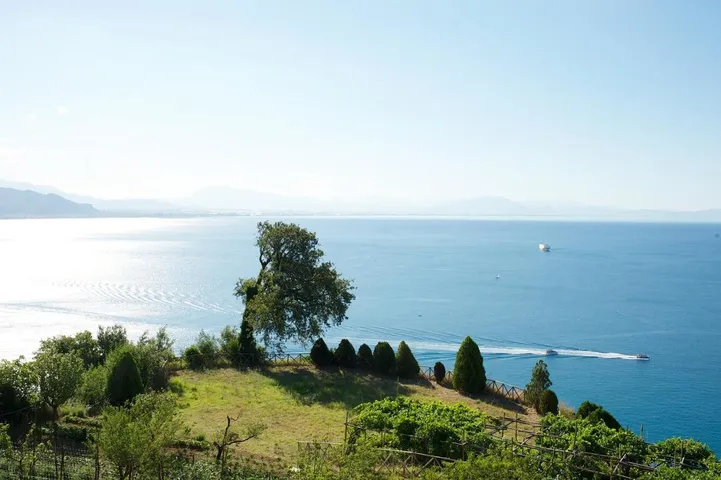 Chambre d’hôtes pour 4 personnes, avec piscine ainsi que vue et jardin, animaux acceptés - 1