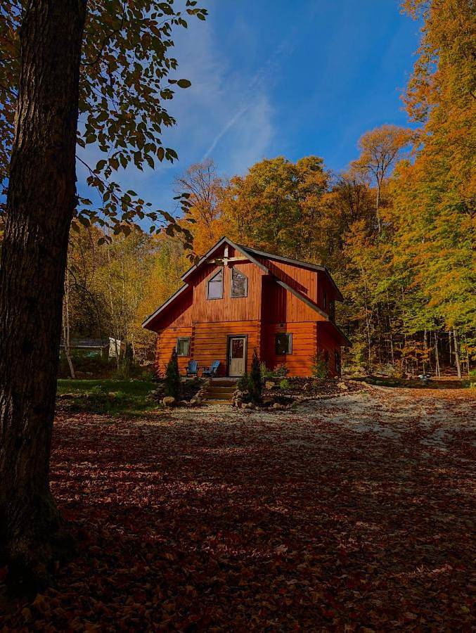 Domek letniskowy dla 6 osób, z ogród i jacuzzi w Ontario