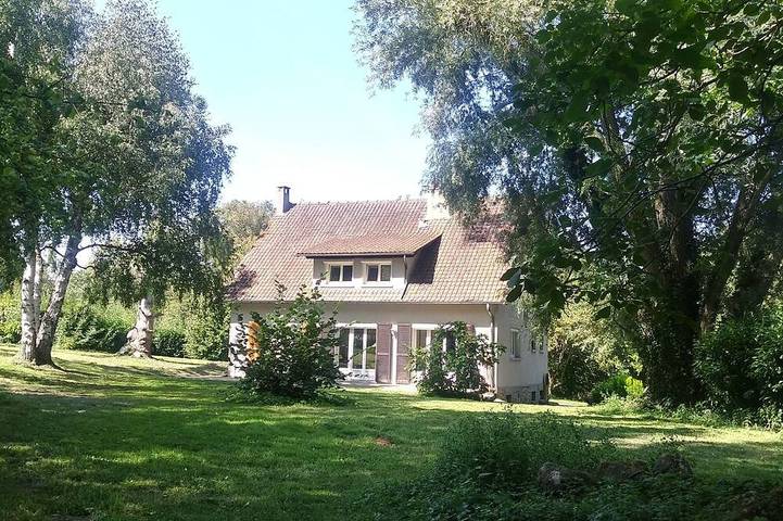 Location de vacances pour 6 personnes, avec jardin à Saints