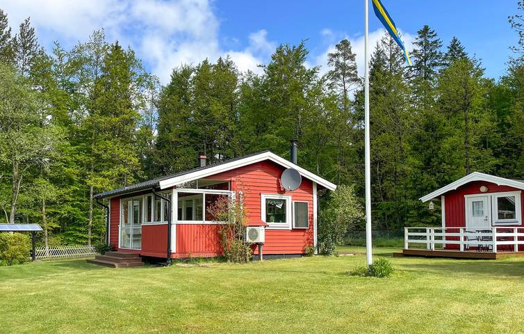 Ferienhaus für 5 Personen, mit Garten und Terrasse sowie Seeblick, kinderfreundlich - 1